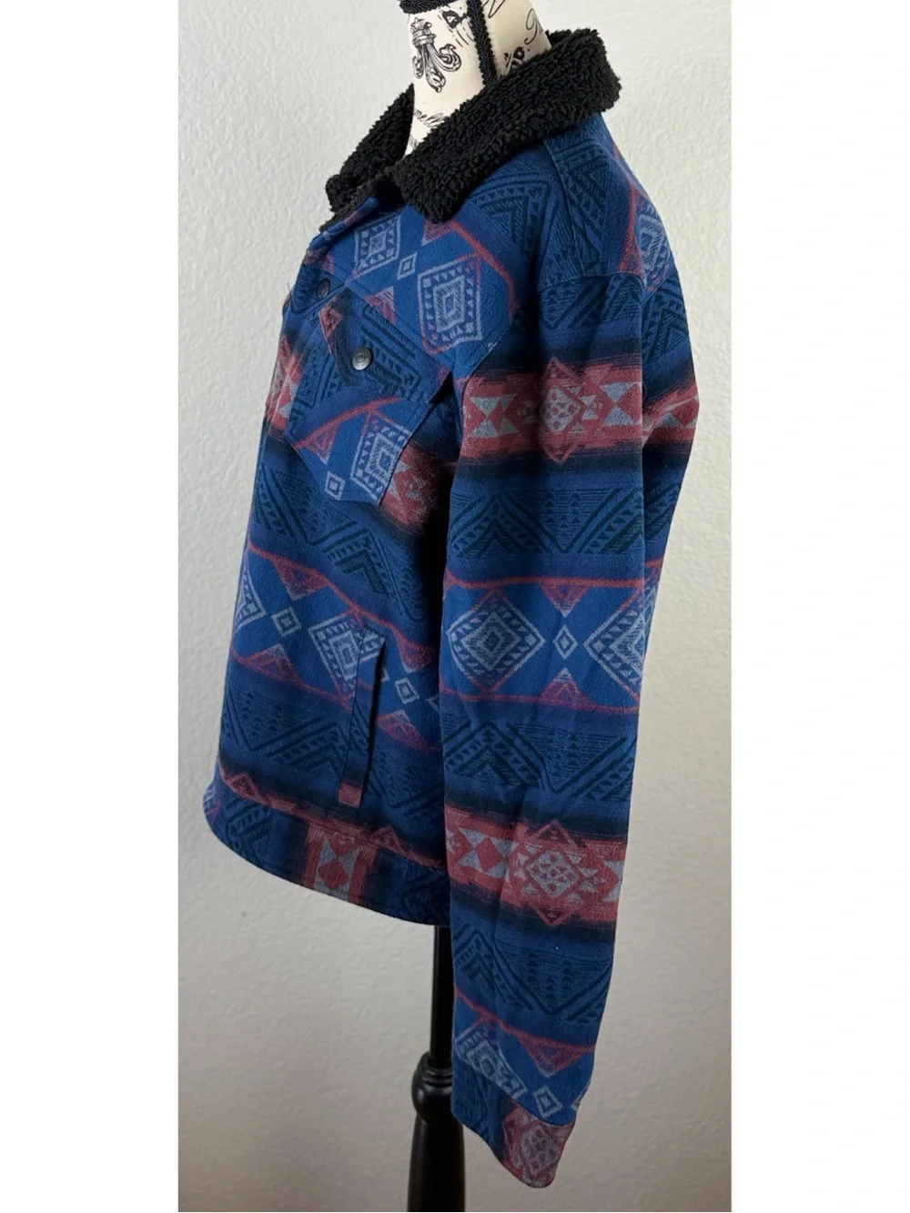 Lucky Brand Men’s Stripe Sherpa Lined Trucker Jacket Aztec Southwest Large